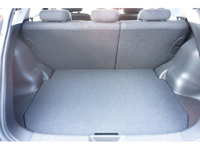 ジューク １５ＲＸ　タイプＶ　ＥＴＣ　バックカメラ　ナビ　ＴＶ　オートライト　アルミホイール　スマートキー　電動格納ミラー　ＣＶＴ　盗難防止システム　衝突安全ボディ　Ｂｌｕｅｔｏｏｔｈ　ＡＢＳ　エアコン　パワーステアリング（16枚目）