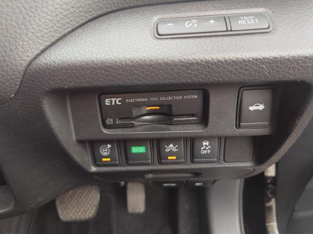 ティアナ XV ETC クリアランスソナー 衝突被害軽減システム ナビ アルミホイール オートライト HID CVT シートエアコン スマートキー 電動格納ミラー 盗難防止システム パワーシート 革シート オットマン(23枚目)