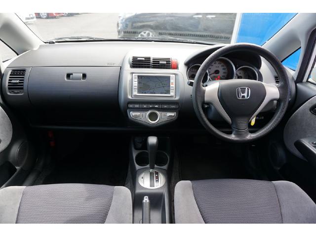 フィット コンフォートエディション ETC ナビ アルミホイール キーレスエントリー CVT 盗難防止システム 衝突安全ボディ ABS エアコン パワーステアリング パワーウィンドウ(10枚目)