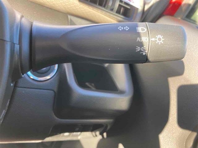 ワゴンＲ ＦＸ　届け出済み未使用車　クリアランスソナー　レーンアシスト　衝突被害軽減システム　オートライト　スマートキー　電動格納ミラー　シートヒーター　ベンチシート　ＣＶＴ　盗難防止システム　ＡＢＳ　ＥＳＣ（9枚目）