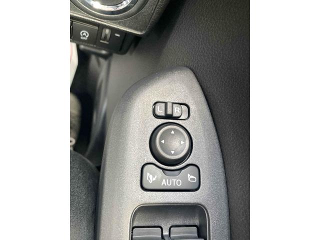 ムーヴ X 両側スライド・片側電動 クリアランスソナー 衝突被害軽減システム オートライト LEDヘッドランプ スマートキー アイドリングストップ ベンチシート CVT 盗難防止システム ABS ESC(11枚目)