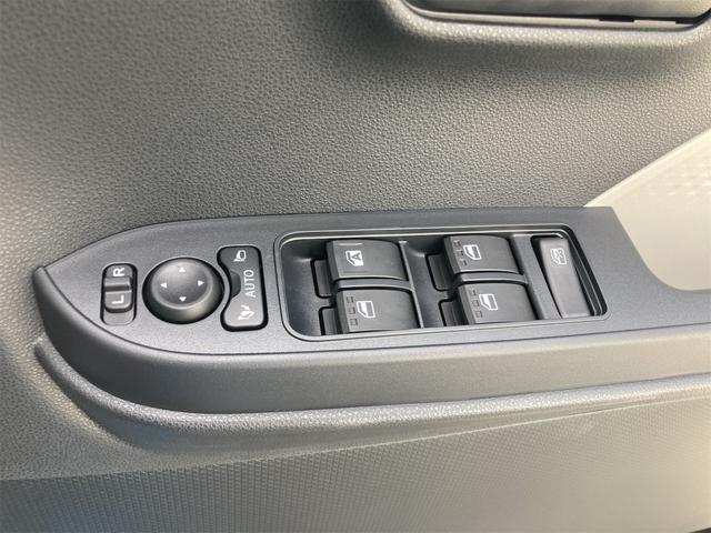 タント Ｘリミテッド　バックカメラ　両側電動スライドドア　クリアランスソナー　衝突被害軽減システム　オートライト　ＬＥＤヘッドランプ　スマートキー　アイドリングストップ　電動格納ミラー　シートヒーター　ベンチシート　ＣＶＴ（11枚目）