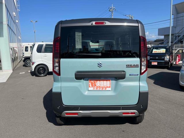 スペーシアギア 　両側電動スライドドア　オートクルーズコントロール　オートライト　スマートキー　アイドリングストップ　電動格納ミラー　シートヒーター　ベンチシート　ＣＶＴ　ＡＢＳ　ＥＳＣ　オットマン　ルーフレール（17枚目）