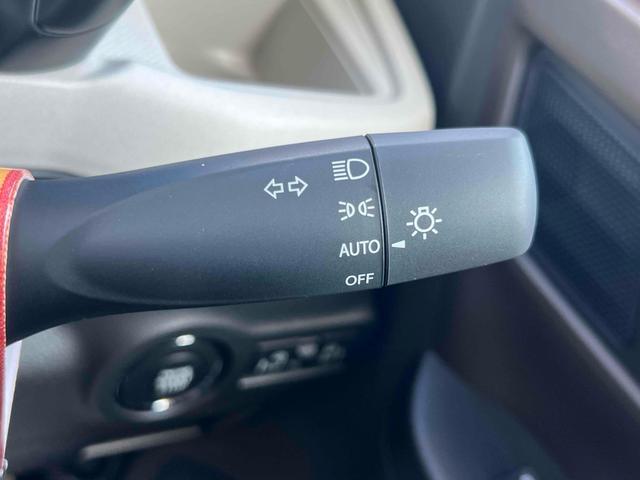 スペーシア ハイブリッドＸ　両側電動スライドドア　クリアランスソナー　オートライト　スマートキー　アイドリングストップ　電動格納ミラー　シートヒーター　ＣＶＴ　ＥＳＣ　オットマン　エアコン　パワーステアリング（11枚目）