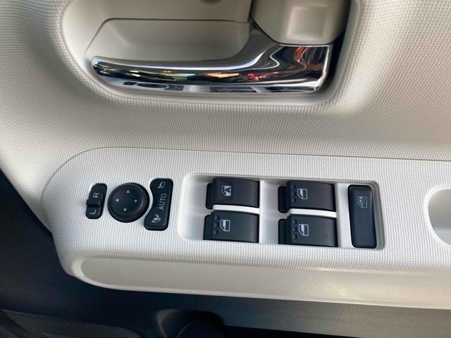 ムーヴキャンバス ストライプスＧ　両側電動スライドドア　クリアランスソナー　衝突被害軽減システム　オートライト　スマートキー　アイドリングストップ　電動格納ミラー　シートヒーター　ベンチシート　ＣＶＴ　ＥＳＣ　エアコン（49枚目）