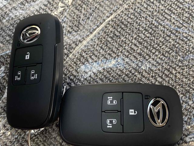 ムーヴキャンバス ストライプスＧ　両側電動スライドドア　クリアランスソナー　衝突被害軽減システム　オートライト　スマートキー　アイドリングストップ　電動格納ミラー　シートヒーター　ベンチシート　ＣＶＴ　ＡＢＳ　ＥＳＣ　エアコン（11枚目）