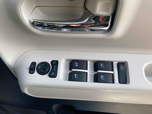 ムーヴキャンバス ストライプスＧ　バックカメラ　両側電動スライドドア　クリアランスソナー　衝突被害軽減システム　オートライト　スマートキー　アイドリングストップ　電動格納ミラー　シートヒーター　ベンチシート　ＣＶＴ　ＥＳＣ　エアコン（13枚目）