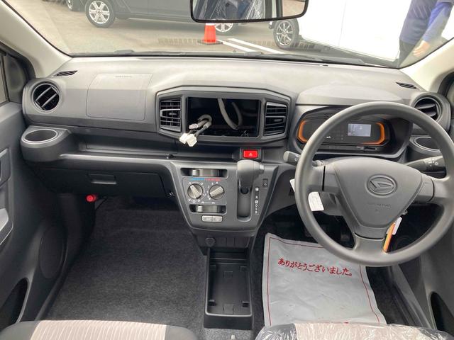 ミライース Ｌ　ＳＡＩＩＩ　クリアランスソナー　衝突被害軽減システム　オートマチックハイビーム　オートライト　キーレスエントリー　アイドリングストップ　ＣＶＴ　ＡＢＳ　ＥＳＣ　エアコン　パワーステアリング　パワーウィンドウ（2枚目）