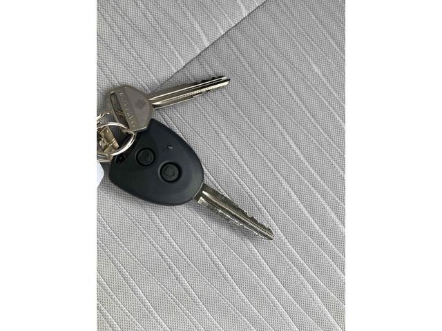 ミライース Ｌ　ＳＡＩＩＩ　クリアランスソナー　衝突被害軽減システム　オートマチックハイビーム　オートライト　キーレスエントリー　アイドリングストップ　ＣＶＴ　ＡＢＳ　ＥＳＣ　エアコン　パワーステアリング　パワーウィンドウ（9枚目）