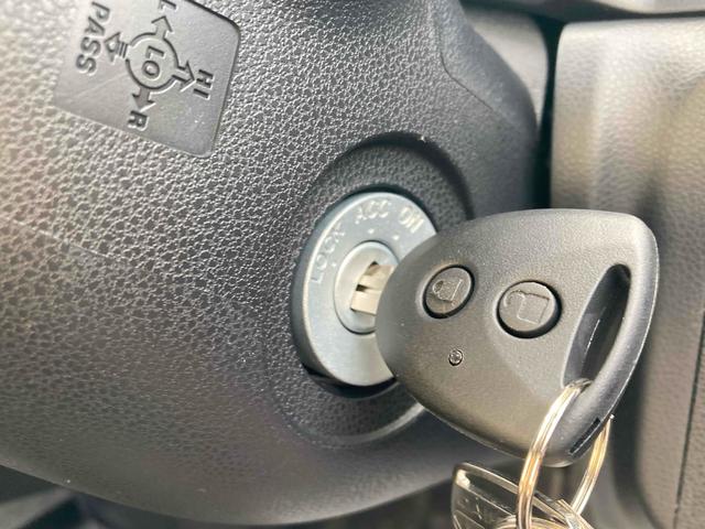 ミライース Ｌ　ＳＡＩＩＩ　クリアランスソナー　衝突被害軽減システム　オートマチックハイビーム　オートライト　キーレスエントリー　アイドリングストップ　ＣＶＴ　ＡＢＳ　ＥＳＣ　エアコン　パワーステアリング　パワーウィンドウ（8枚目）