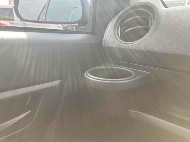 ミライース Ｌ　ＳＡＩＩＩ　クリアランスソナー　衝突被害軽減システム　オートマチックハイビーム　オートライト　キーレスエントリー　アイドリングストップ　ＣＶＴ　ＡＢＳ　ＥＳＣ　エアコン（10枚目）