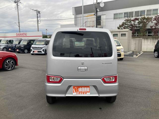 ワゴンＲ 　クリアランスソナー　レーンアシスト　衝突被害軽減システム　オートライト　スマートキー　電動格納ミラー　シートヒーター　ＭＴ　ＥＳＣ　エアコン　パワーステアリング　パワーウィンドウ（16枚目）