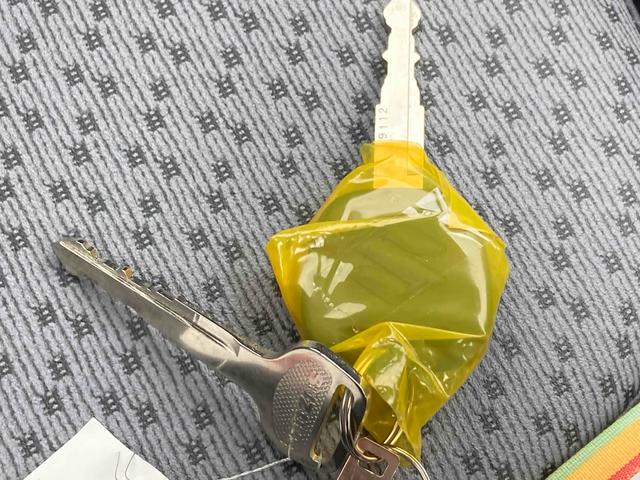 キャリイトラック 　４ＷＤ　軽トラック　ＭＴ　クリアランスソナー　アイドリングストップ　オートライト　ＥＳＣ　エアコン　パワーウィンドウ（32枚目）