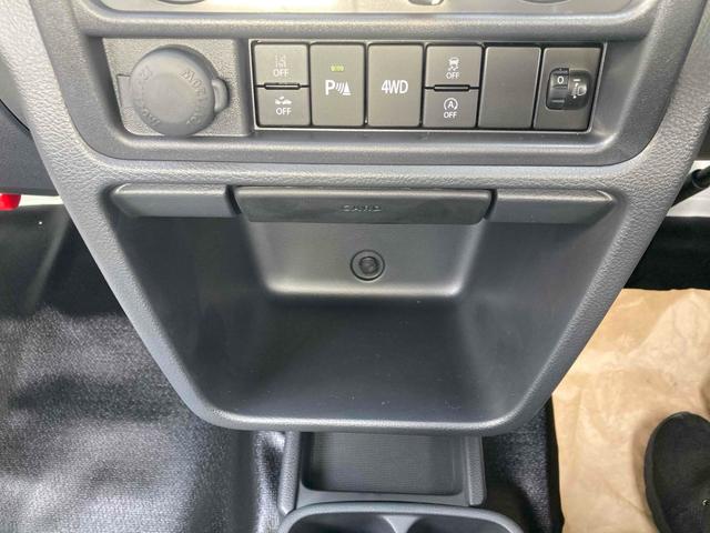 キャリイトラック 　４ＷＤ　ＡＴ　衝突被害軽減システム　クリアランスソナー　レーンアシスト　アイドリングストップ　オートライト　ＥＳＣ　エアコン　パワーステアリング　パワーウィンドウ（23枚目）