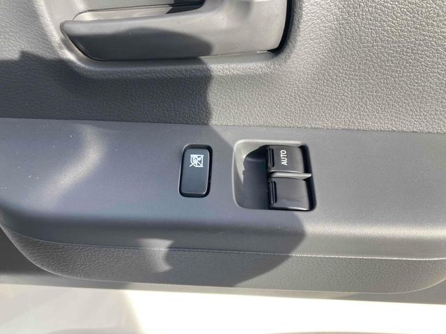 キャリイトラック 　４ＷＤ　ＡＴ　衝突被害軽減システム　クリアランスソナー　レーンアシスト　アイドリングストップ　オートライト　ＥＳＣ　エアコン　パワーステアリング　パワーウィンドウ（30枚目）