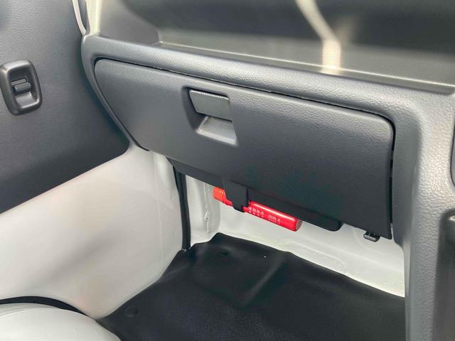 キャリイトラック 　４ＷＤ　ＡＴ　衝突被害軽減システム　クリアランスソナー　レーンアシスト　アイドリングストップ　オートライト　ＥＳＣ　エアコン　パワーステアリング　パワーウィンドウ（36枚目）