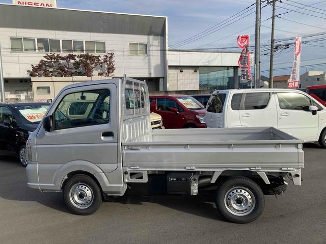 キャリイトラック 　ＭＴ　クリアランスソナー　アイドリングストップ　オートライト　ＥＳＣ　エアコン　パワーステアリング　パワーウィンドウ　運転席エアバッグ　助手席エアバッグ（17枚目）