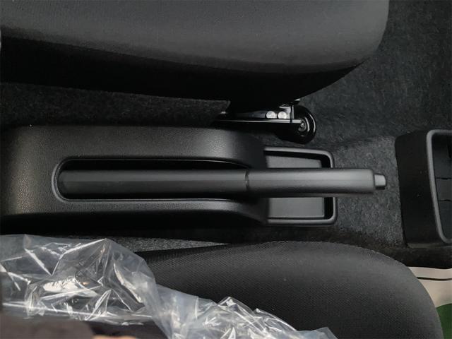 プレオプラス Ｆ　バックカメラ　クリアランスソナー　衝突被害軽減システム　オートマチックハイビーム　オートライト　キーレスエントリー　アイドリングストップ　ＣＶＴ　盗難防止システム　ＡＢＳ　ＥＳＣ　衝突安全ボディ（7枚目）