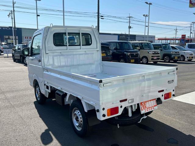 キャリイトラック ＫＣ　軽トラック　三方開　ＭＴ　衝突被害軽減システム　クリアランスソナー　レーンアシスト　アイドリングストップ　オートライト　ＥＳＣ　エアコン　パワーウィンドウ　運転席エアバッグ　助手席エアバッグ（16枚目）
