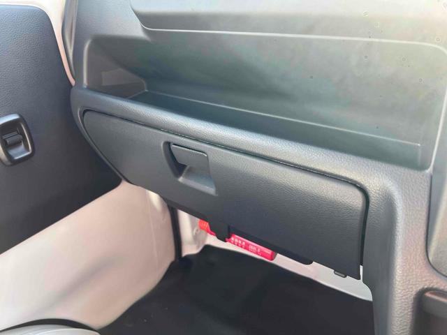 キャリイトラック ＫＣ　軽トラック　三方開　ＭＴ　衝突被害軽減システム　クリアランスソナー　レーンアシスト　アイドリングストップ　オートライト　ＥＳＣ　エアコン　パワーウィンドウ　運転席エアバッグ　助手席エアバッグ（36枚目）