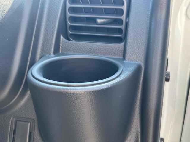 キャリイトラック ＫＣ　軽トラック　三方開　ＭＴ　衝突被害軽減システム　クリアランスソナー　レーンアシスト　アイドリングストップ　オートライト　ＥＳＣ　エアコン　パワーウィンドウ　運転席エアバッグ　助手席エアバッグ（38枚目）