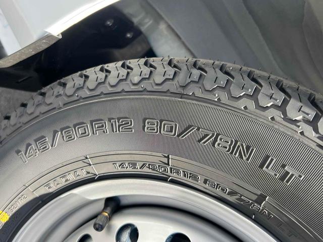 キャリイトラック ＫＣ　軽トラック　三方開　ＭＴ　衝突被害軽減システム　クリアランスソナー　レーンアシスト　アイドリングストップ　オートライト　ＥＳＣ　エアコン　パワーウィンドウ　運転席エアバッグ　助手席エアバッグ（43枚目）