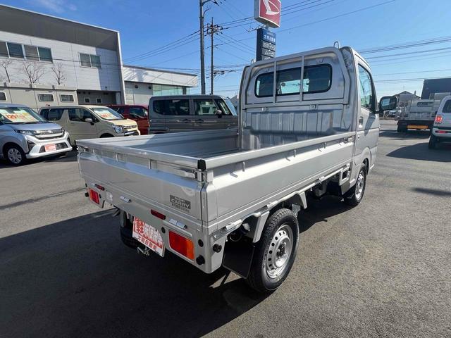 キャリイトラック ＫＣ　４ＷＤ　軽トラック　ＡＴ　衝突被害軽減システム　レーンアシスト　アイドリングストップ　オートライト　ＥＳＣ　エアコン　パワーウィンドウ　運転席エアバッグ　助手席エアバッグ（19枚目）