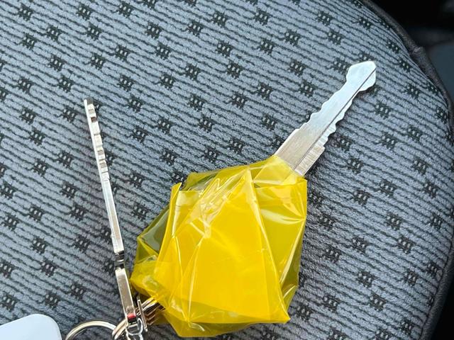 キャリイトラック ＫＣ　４ＷＤ　軽トラック　ＡＴ　衝突被害軽減システム　レーンアシスト　アイドリングストップ　オートライト　ＥＳＣ　エアコン　パワーウィンドウ　運転席エアバッグ　助手席エアバッグ（28枚目）