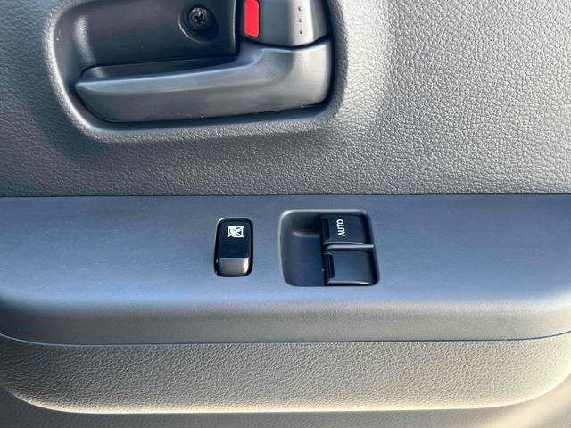 キャリイトラック ＫＣ　４ＷＤ　軽トラック　ＡＴ　衝突被害軽減システム　レーンアシスト　アイドリングストップ　オートライト　ＥＳＣ　エアコン　パワーウィンドウ　運転席エアバッグ　助手席エアバッグ（33枚目）