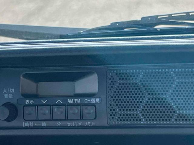 キャリイトラック ＫＣ　三方開　ＭＴ　衝突被害軽減システム　クリアランスソナー　レーンアシスト　アイドリングストップ　オートライト　ＥＳＣ　エアコン　パワーステアリング（3枚目）