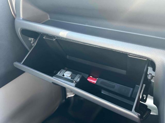 キャリイトラック ＫＣ　三方開　ＭＴ　衝突被害軽減システム　クリアランスソナー　レーンアシスト　アイドリングストップ　オートライト　ＥＳＣ　エアコン　パワーステアリング（35枚目）