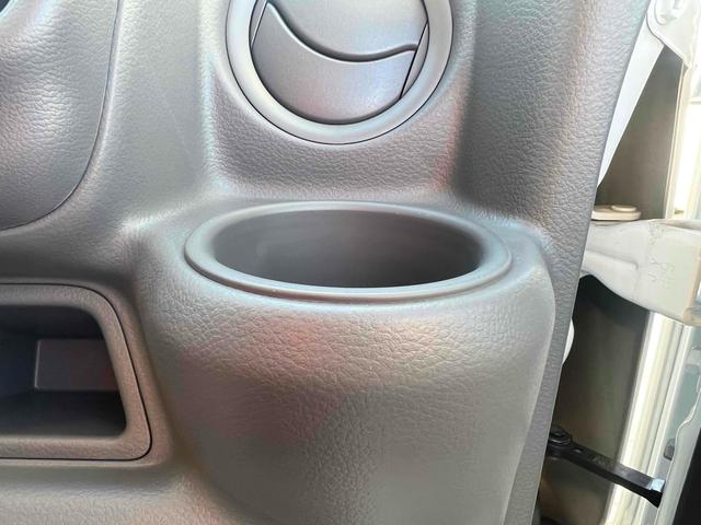 エブリイ PC CVT 衝突被害軽減システム クリアランスソナー レーンアシスト 両側スライドドア アイドリングストップ 電動格納ミラー シートヒーター オートライト ESC エアコン パワーステアリング(32枚目)