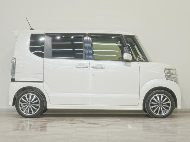 N-BOXカスタム G・ターボLパッケージ ワンオーナーインターナビドライブレコーダーHIDオートライト両側電動スライドドアあんしんパッケージ(低速域衝突軽減ブレーキ+誤発進抑制機能・サイドエアバッグサイドカーテンエアバッグ) AUTOエアコン(6枚目)