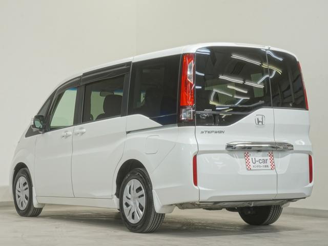 ステップワゴン Ｇ　ワンオーナー　ストラーダナビ　バックカメラ　アルパインフリップダウンモニター　電動スライドドアトリプルゾーンコントロールエアコンクルーズコントロール　キーレス　スマートキー＆プッシュスタート　フルセグ（9枚目）