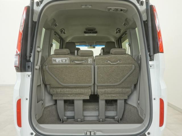 ステップワゴン Ｇ　ワンオーナー　ストラーダナビ　バックカメラ　アルパインフリップダウンモニター　電動スライドドアトリプルゾーンコントロールエアコンクルーズコントロール　キーレス　スマートキー＆プッシュスタート　フルセグ（13枚目）