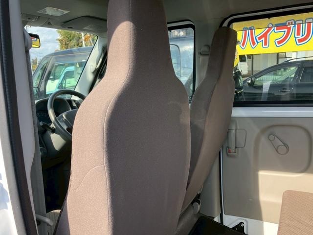 エブリイ ＰＣ　フルタイム４ＷＤ　ハイルーフ　５速マニュアル　Ｗエアバッグ　キーレスエントリーシステム　前席パワーウインドウ　左右スライドドア　エアバック　オートエアコン　パワーステアリング（34枚目）