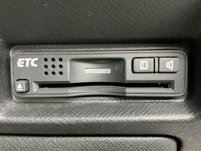 ステップワゴンスパーダ Zクールスピリット ホンダ認定中古車 純正ナビ 両側電動 バックカメ キーフリー ナビTV 横滑防止 DVD視聴可能 フルオートエアコン パワーウインドウ Aクルーズ USB入力 三列シート 運転席エアバック パワステ(8枚目)