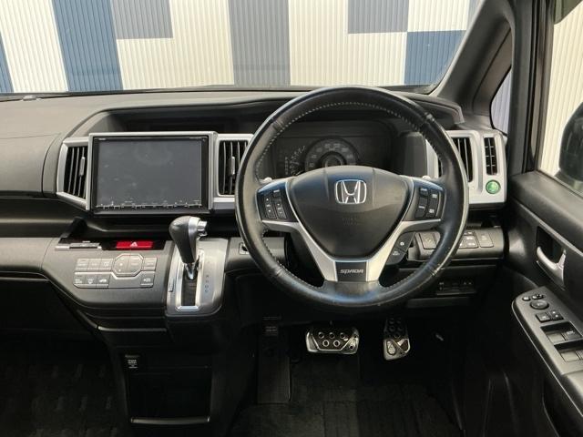 ステップワゴンスパーダ Zクールスピリット ホンダ認定中古車 純正ナビ 両側電動 バックカメ キーフリー ナビTV 横滑防止 DVD視聴可能 フルオートエアコン パワーウインドウ Aクルーズ USB入力 三列シート 運転席エアバック パワステ(16枚目)