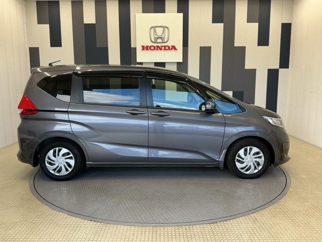 フリード+ G・ホンダセンシング ホンダ認定中古車 両側電動 バックカメラ プリクラッシュ Bモニター 両側オートスライドドア パワーウインド スマートキー 両席エアバック PS アイドリングS 盗難警報装置 クルコン 横滑り防止機能(24枚目)