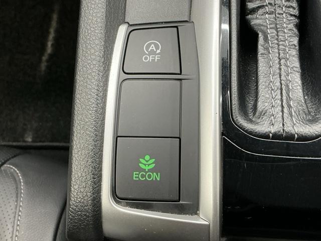 シビック セダン ホンダ認定中古車 純正ドラレコ前 LED サイドエアバッグ DVD視聴可能 横滑り防止装置 USB 地デジTV リアカメラ クルーズコントロール アイドリングストップ スマキー 前席シートヒーター(14枚目)