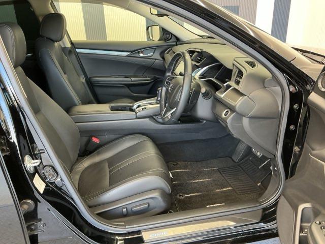 シビック セダン ホンダ認定中古車 純正ドラレコ前 LED サイドエアバッグ DVD視聴可能 横滑り防止装置 USB 地デジTV リアカメラ クルーズコントロール アイドリングストップ スマキー 前席シートヒーター(18枚目)