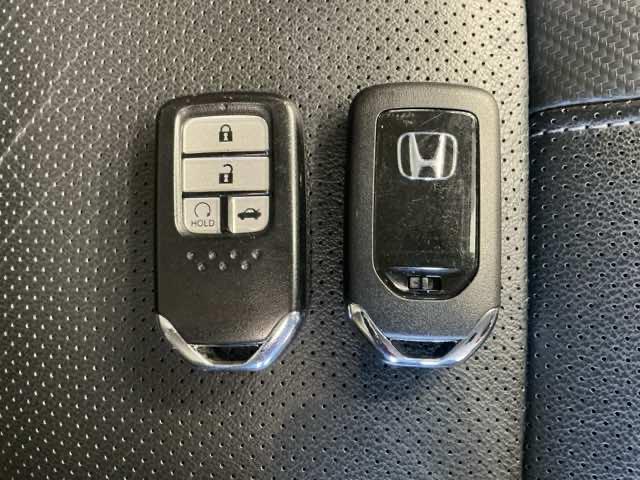 シビック セダン ホンダ認定中古車 純正ドラレコ前 LED サイドエアバッグ DVD視聴可能 横滑り防止装置 USB 地デジTV リアカメラ クルーズコントロール アイドリングストップ スマキー 前席シートヒーター(21枚目)
