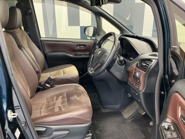 エスクァイア ハイブリッドＧｉプレミアムパッケージ　純正ドラレコ前　純正ナビ　ＬＥＤライト　地上デジタル　衝突被害軽減　クリアランスソナー　オートライト　Ｂカメラ　クルコン　スマートキー　ナビ＆ＴＶ　キーレス　前席シートヒーター　盗難防止装置　ＡＢＳ（15枚目）