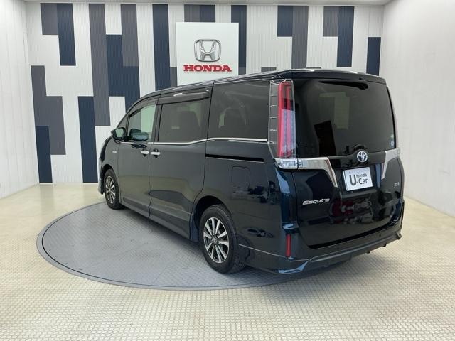 エスクァイア ハイブリッドＧｉプレミアムパッケージ　純正ドラレコ前　純正ナビ　ＬＥＤライト　地上デジタル　衝突被害軽減　クリアランスソナー　オートライト　Ｂカメラ　クルコン　スマートキー　ナビ＆ＴＶ　キーレス　前席シートヒーター　盗難防止装置　ＡＢＳ（27枚目）