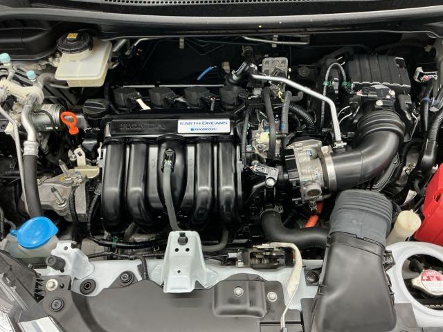 フィットハイブリッド Ｌホンダセンシング　ＬＥＤヘッドライト　バックカメラ　ＥＴＣ　軽減ブレーキ　Ｒカメ　サイドＳＲＳ　横滑り防止　フルセグテレビ　記録簿　ナビＴＶ　パワーステアリング　盗難防止装置　オートクルーズ　ＤＶＤ再生　ＡＢＳ（17枚目）