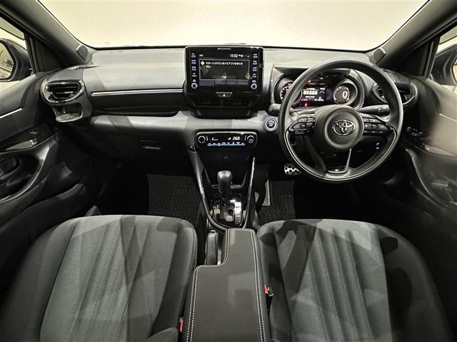 ヤリス Ｇ　点検記録簿　Ｂカメラ　エアコン　スマートキー＆プッシュスタート　ドライブレコーダー　ＬＥＤヘッド　イモビ　横滑り防止システム　クルーズＣ　アルミホイール　ＡＢＳ　パワーウィンドウ　１オーナー（11枚目）