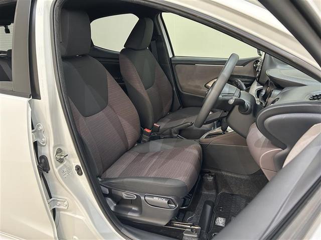 ヤリス ハイブリッドG LEDライト フルセグTV サイドエアバッグ スマートキ Bモニター 横滑り防止装置 クルコン セキュリティアラーム メディアプレイヤー接続 パワステ 点検記録簿 メモリーナビゲーション キーフリー(9枚目)