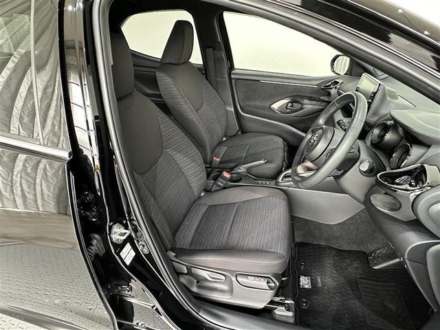 ヤリス ハイブリッドZ PCS 整備記録簿 Bカメラ LEDランプ スマキー ETC付き メディアプレイヤー接続 VSC パワステ 1オナ車 クルコン カーテンエアバック キーフリー ABS イモビ エアコン エアバッグ(10枚目)