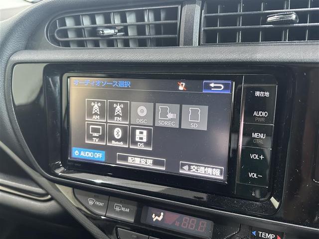 アクア Ｘ－アーバン　ＶＳＣ　衝突軽減システム　１オーナー　ＤＶＤ　スマートエントリー　ナビＴＶ　バックモニタ－　パワーステアリング　ＡＵＴＯエアコン　パワーウインドウ　ＡＢＳ　ＡＷ　デュアルエアバッグ　運転席エアバッグ（12枚目）