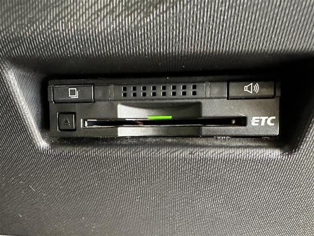 アクア Ｇ　誤発進抑制機能　バックモニタ　セキュリティー　メンテナンスノート　デュアルエアバック　ナビＴＶ　パワーウィンドウ　１オーナ－　ＥＳＣ　ＡＴエアコン　ＡＢＳ　パワーステアリング　アルミ　運転席エアバッグ（14枚目）